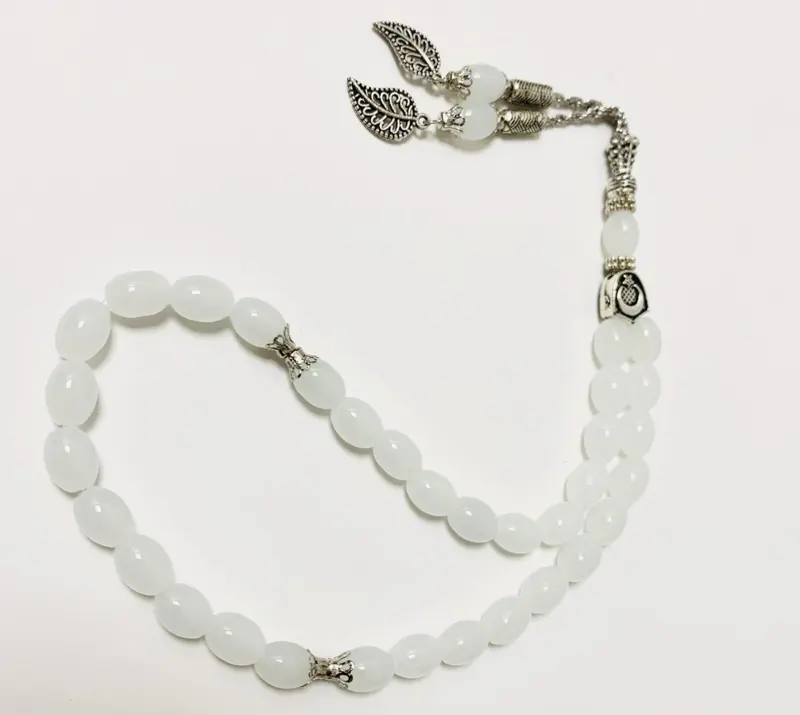 Droppformat glas Tasbih med silverdetaljer, 33 pärlor