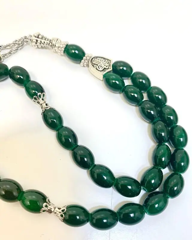 Droppformat glas Tasbih med silverdetaljer, 33 pärlor