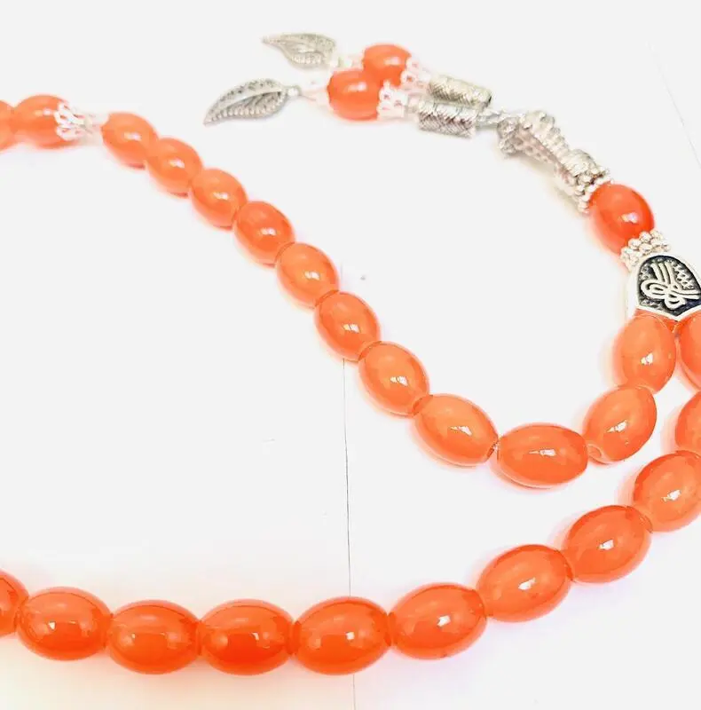 Droppformat glas Tasbih med silverdetaljer, 33 pärlor