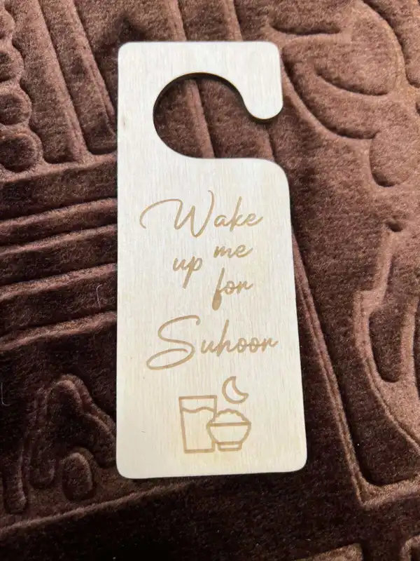Suhoor Türhänger aus Holz