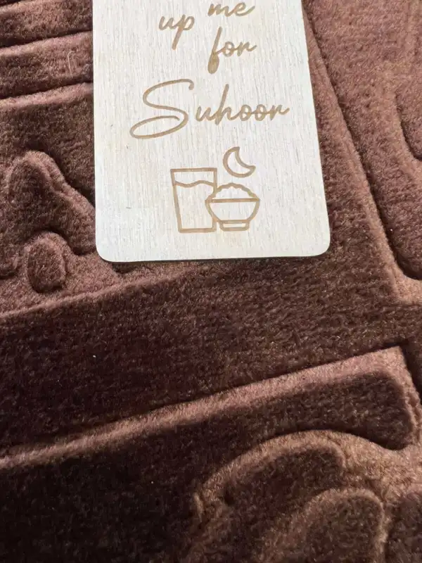 Suhoor Türhänger aus Holz
