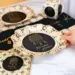 Große Ramadan Kareem Teller 25 cm Durchmesser (10 Stk) - Schwarz & Gold
