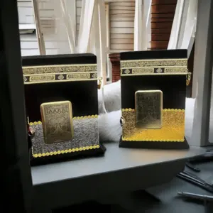 Lyxig Kaaba Koranhållare i Velour i Guld eller Silver